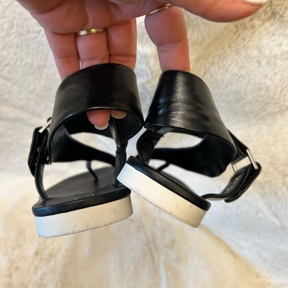Calvin Klein Rikki Black Sandals Sleek and Stylish Sz-6.5M.   N - Picture 4 of 10